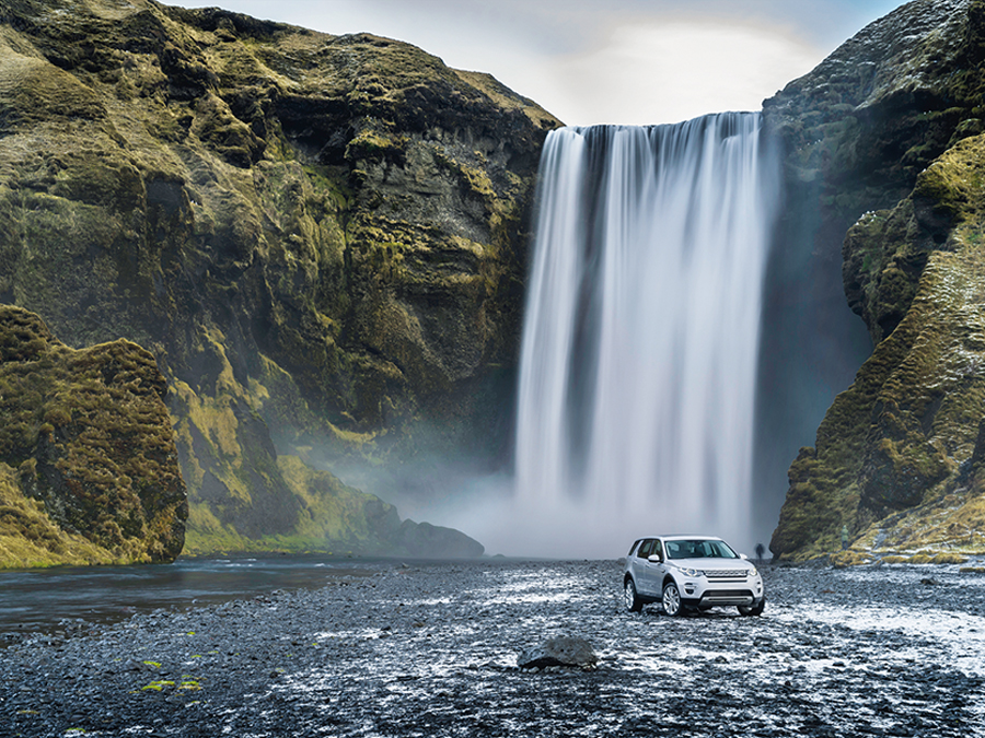 Nahe der Hauptstadt und höchst beeindruckend: der Wasserfall Skógarfoss.