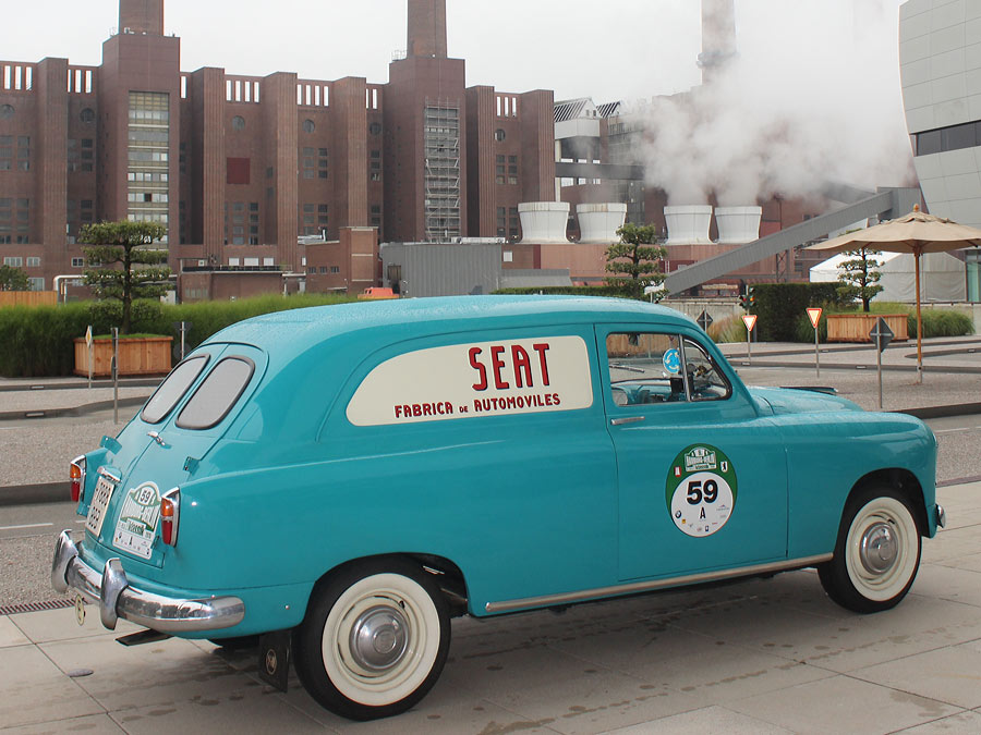 Viel Platz: Der Seat ist heute ein ideales Reiseauto. Zum Beispiel für eine Tour in die Autostadt Wolfsburg.